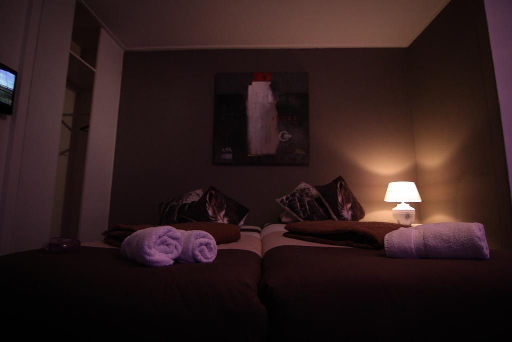 Het Wapen Van Pernis Hostel ภายนอก รูปภาพ